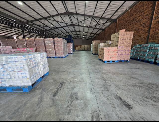 1,632M² WAREHOUSE TO LET IN AEROTON